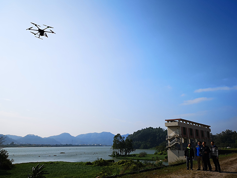 新疆無人機航拍培訓 無人機在冬季飛行時一定要注意這些問題