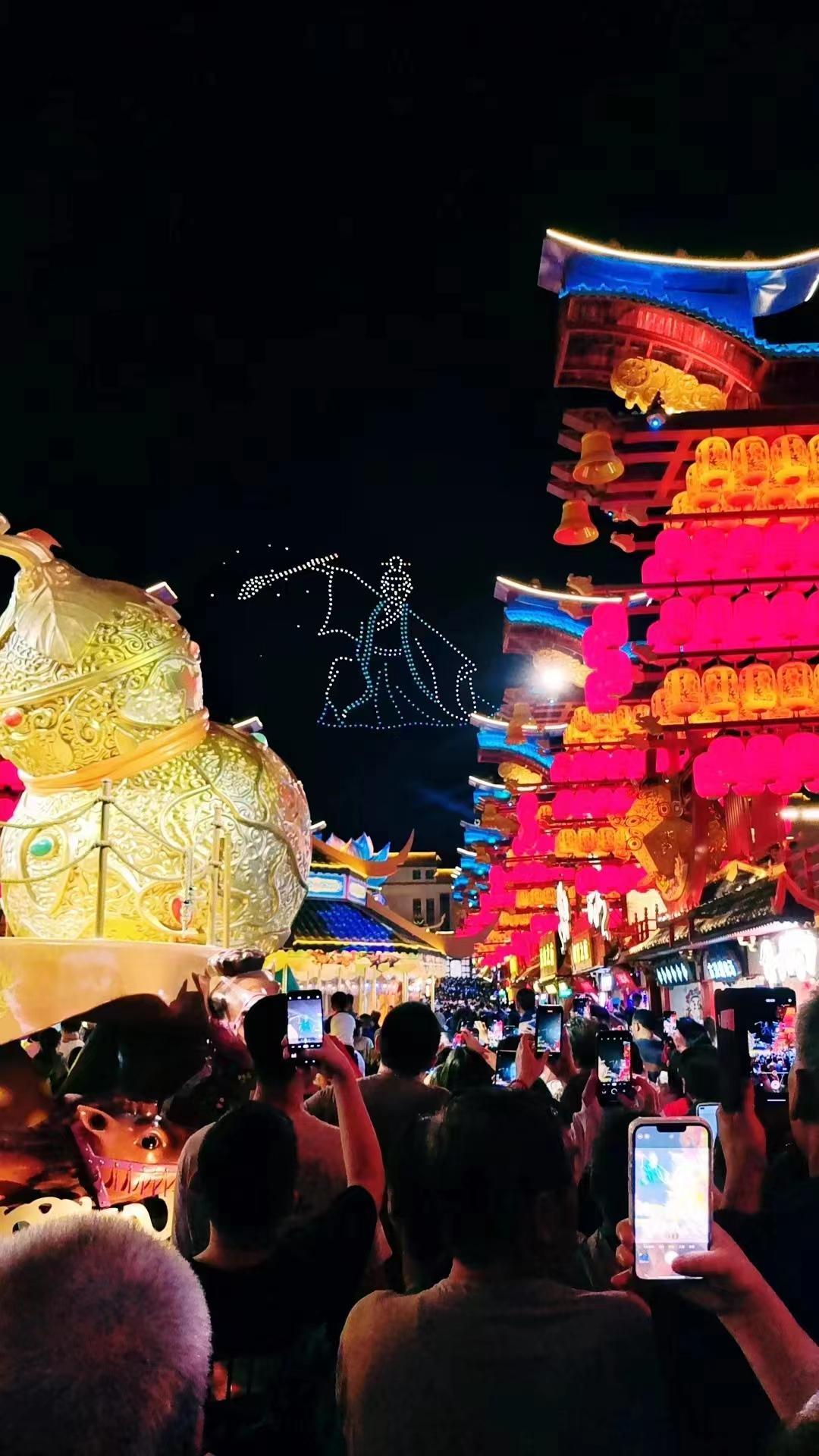 無人機飛行表演主題和氛圍時，照明效果怎么協調