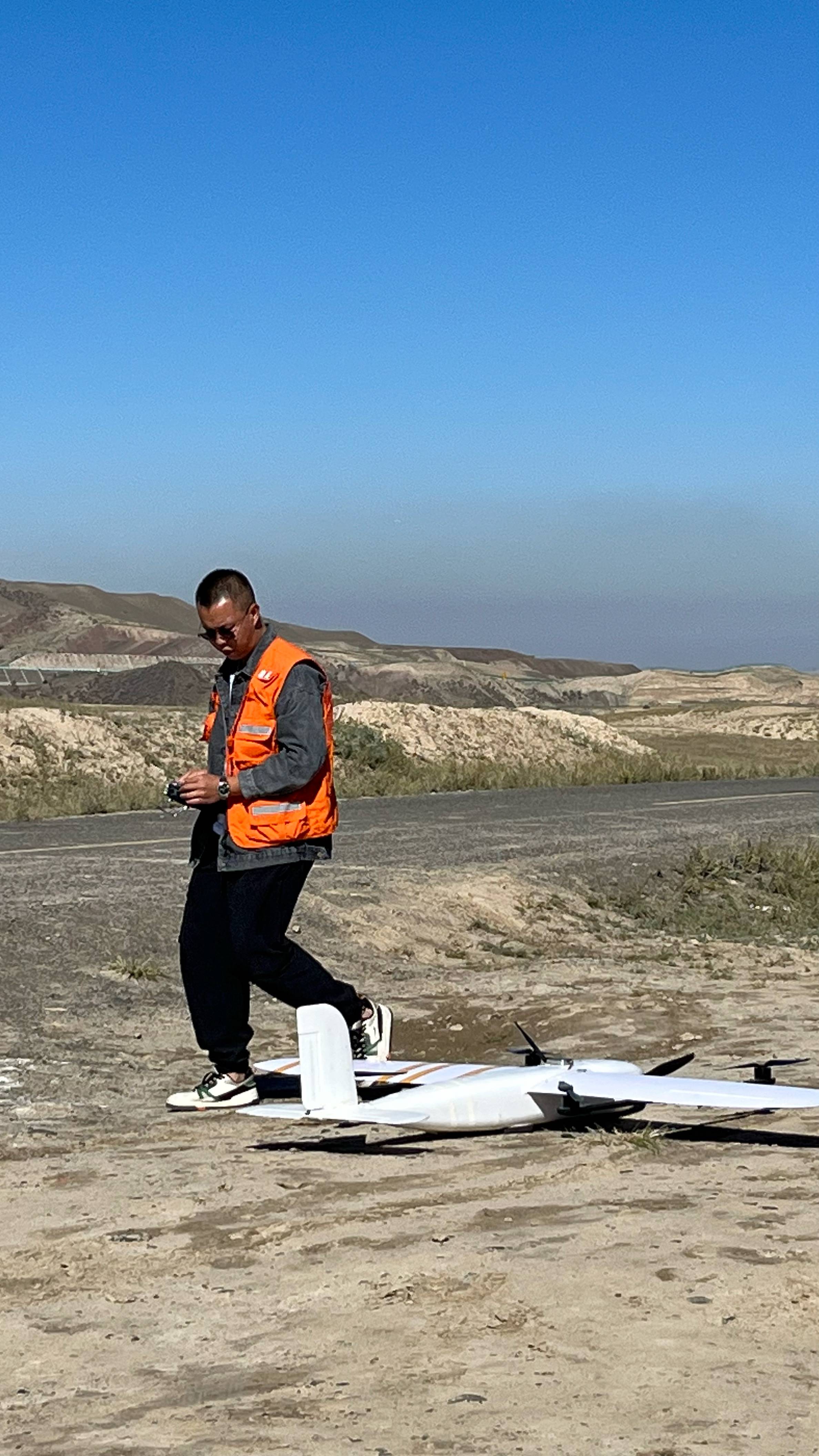 新疆無人機培訓 十一假期無人機培訓戶外飛行圓滿結束