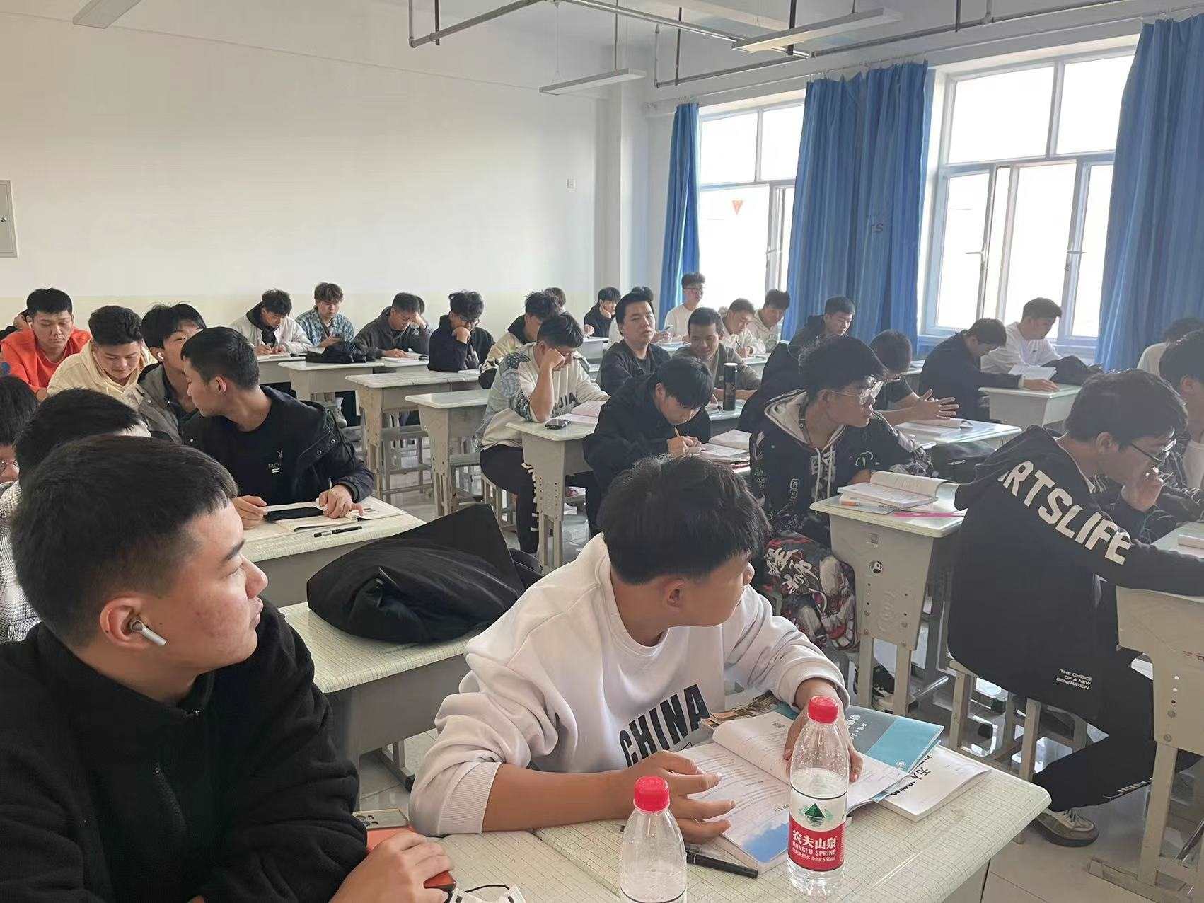 新疆保華潤天航空助力于各行各業無人機人才培養