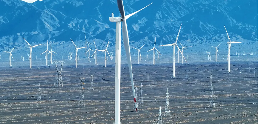 低空經濟新態勢,新疆無人機-保華潤天航空無人機電力應用風電巡檢
