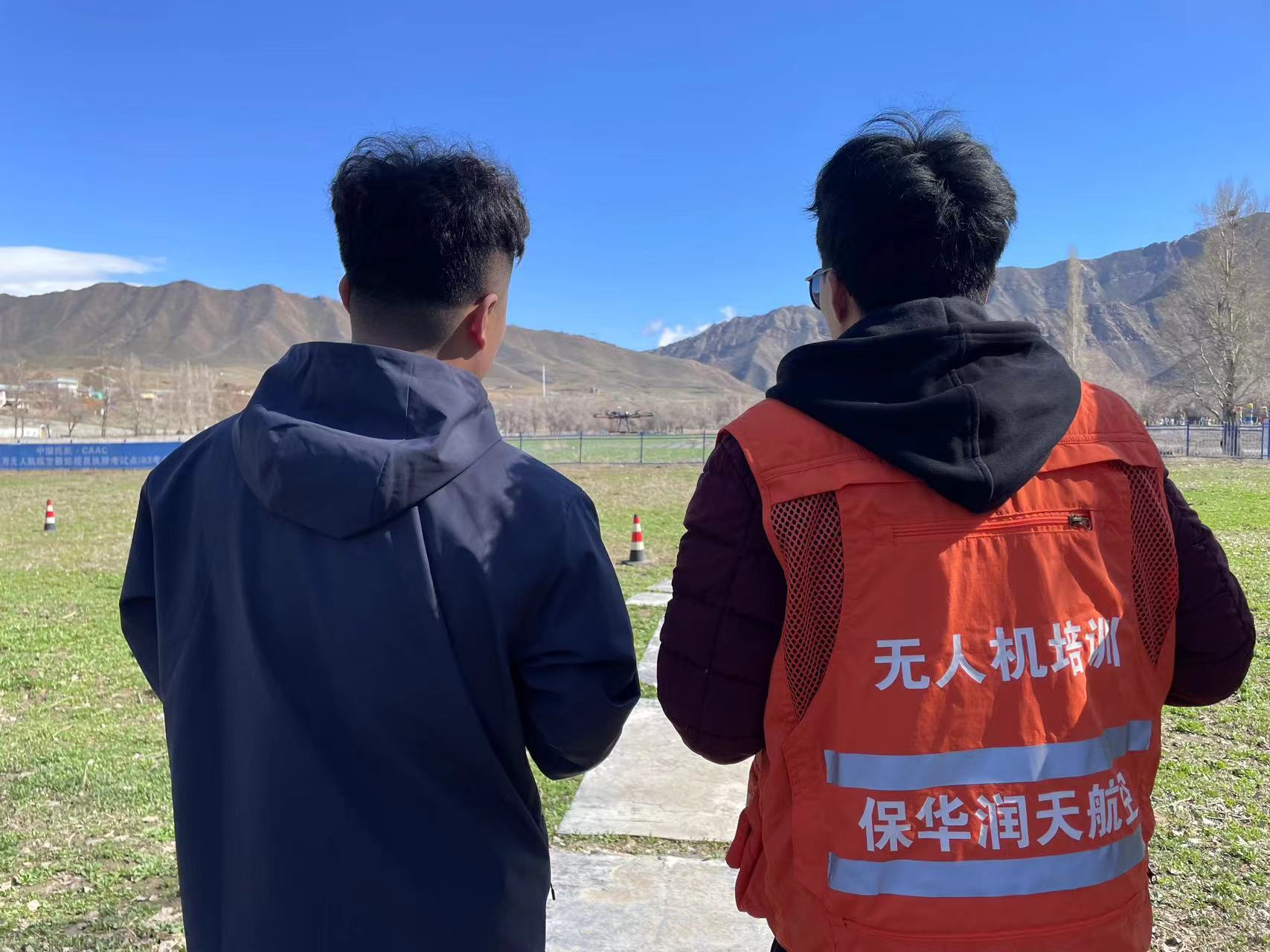 新疆無人機培訓保華潤天航空CAAC執照2024年4月班培訓中，五月可預約