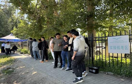 新疆無人機保華潤天航空CAAC無人機執照訓練6月等你來爽飛