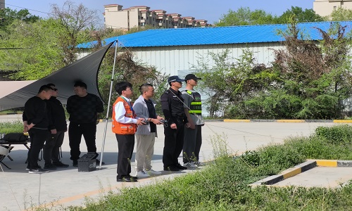 揭秘專業(yè)機(jī)構(gòu)：[保華潤(rùn)天航空]如何塑造新疆無(wú)人機(jī)精英