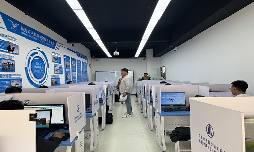 新疆無人機培訓新星：保華潤天航空帶來無人機飛行課程