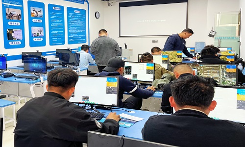 新疆保華潤天無人機培訓：如何成為一名專業的石油巡線無人機飛手？