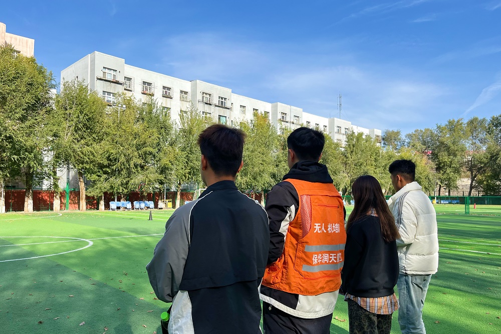 新疆無人機(jī)駕駛證培訓(xùn)學(xué)校在哪里?新疆保華潤天航空無人機(jī)培訓(xùn)考證中心