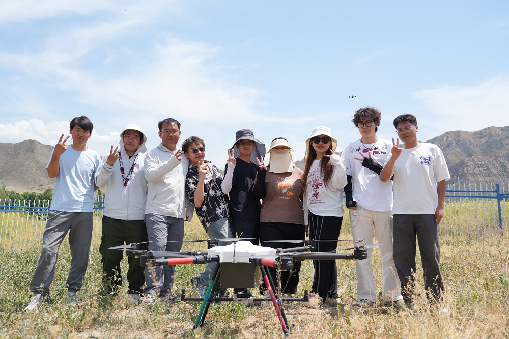 震撼！新疆保華潤天航空8月無人機培訓，多旋翼真機實操燃爆全場 