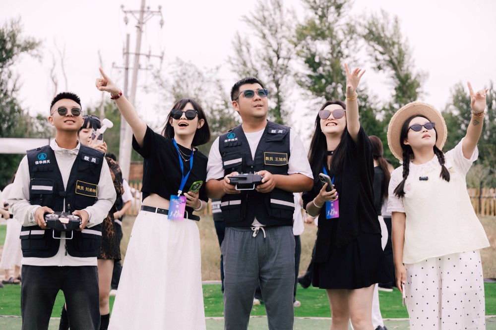 [新疆無人機培訓]學生黨，新疆無人機03考點(保華潤天航空)有學生證能便宜點不？