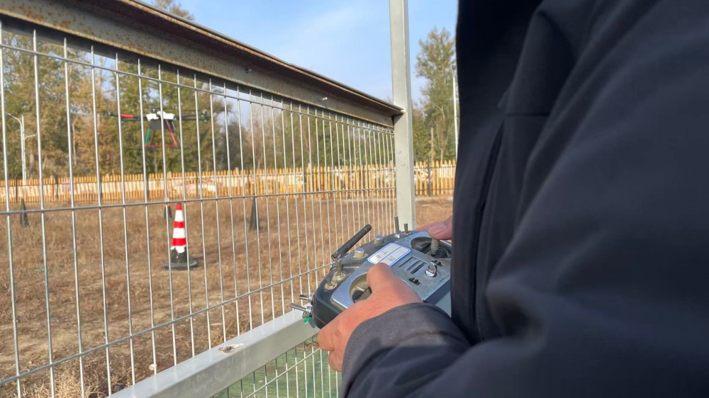 新疆無人機 “駕照”：CAAC 權(quán)威認(rèn)證下的保華潤天專業(yè)培訓(xùn)引領(lǐng)之路